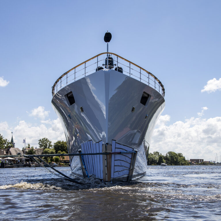 Feadship-Project-818 - Bow View