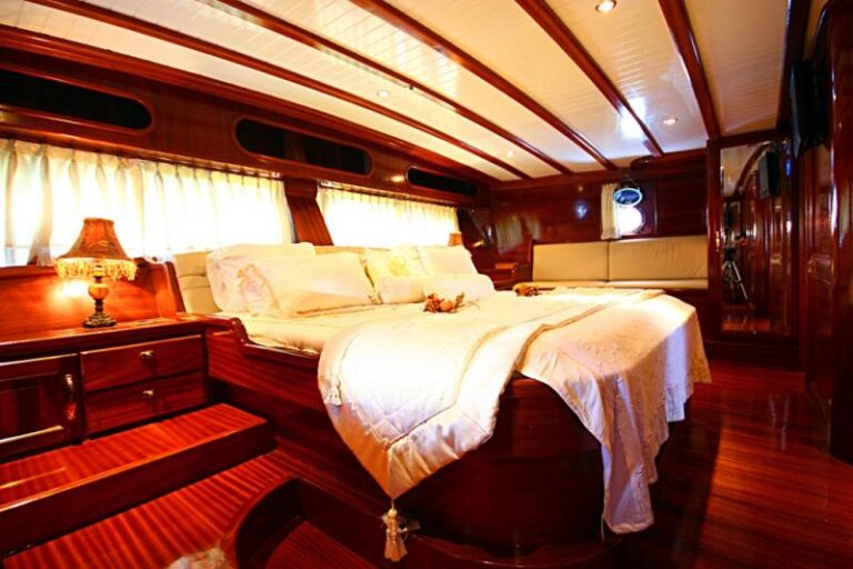 Sagapo - Spacious Aft Master