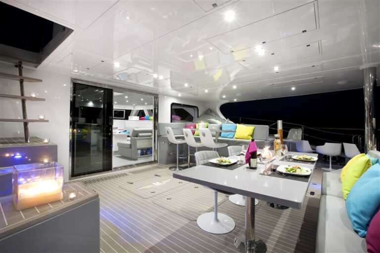 Sail Cat MAVERICK - Aft Deck