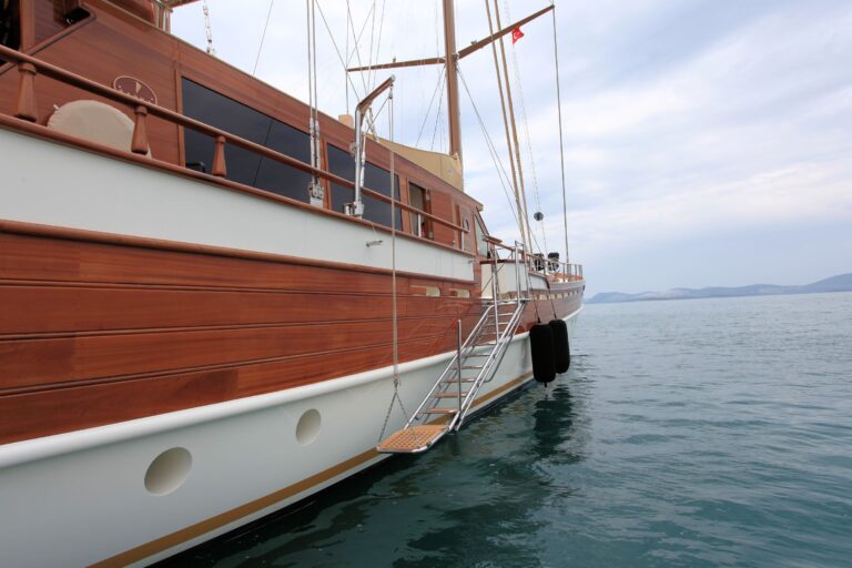 Sail Yacht DON CHRIS - Boarding Ladder