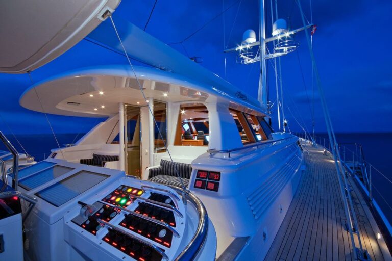 Sail Yacht HYPERION - Cockpit at Night