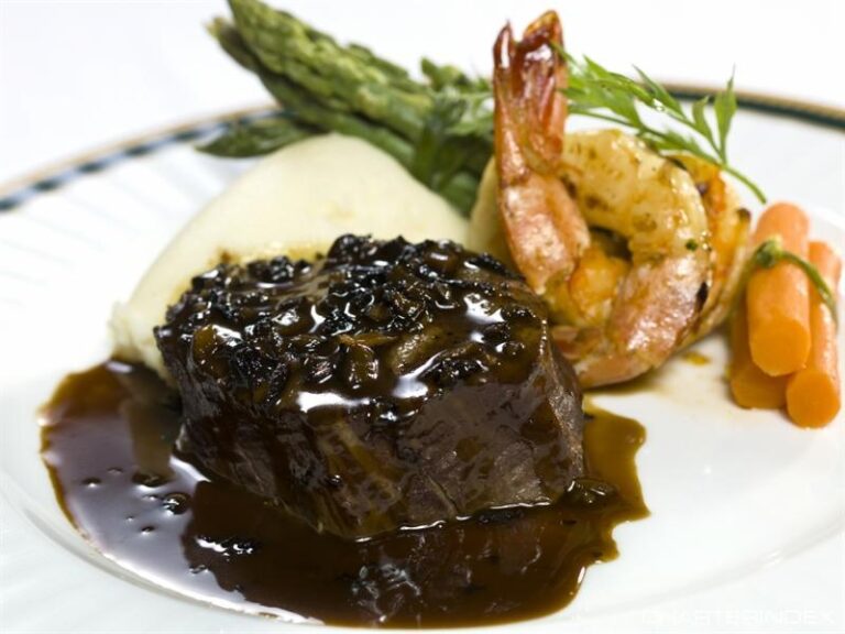 Sail Yacht JAMBALAYA -  Beef Fillet