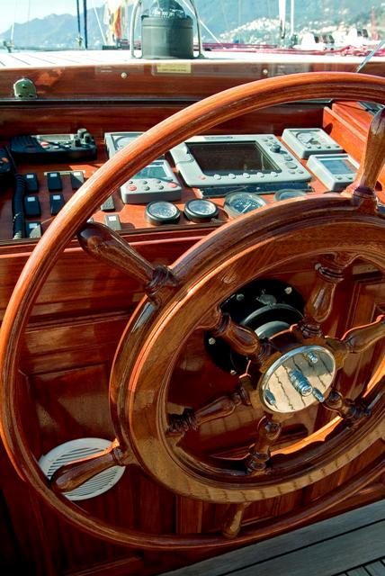 Sail Yacht MONTECRISTO -  Helm