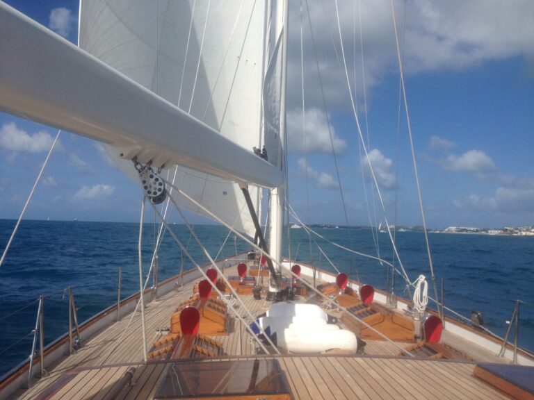 Sail Yacht NORTHERN STAR - Foredeck