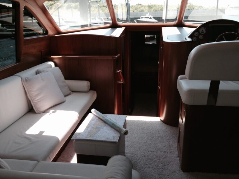 Sail Yacht NORTHERN STAR - Helm