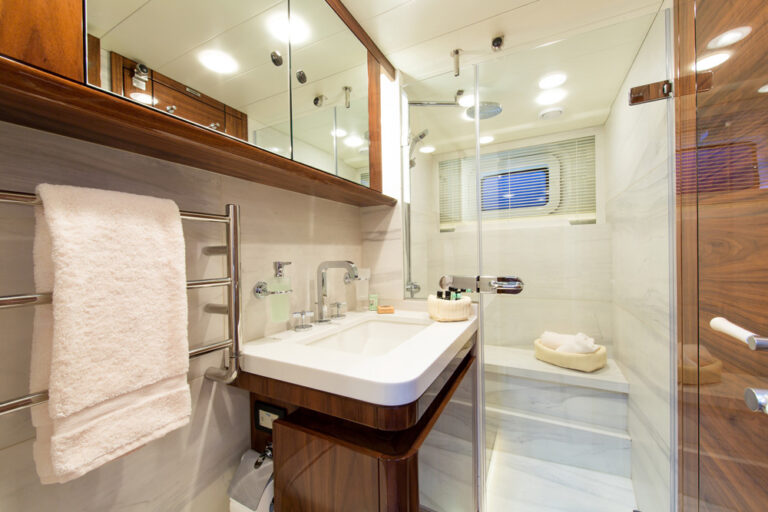 Sail Yacht PENELOPE -  Guest Ensuite