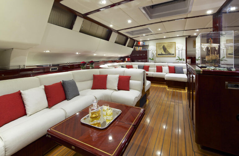 Sail yacht ALLURE -  Lower Salon 2