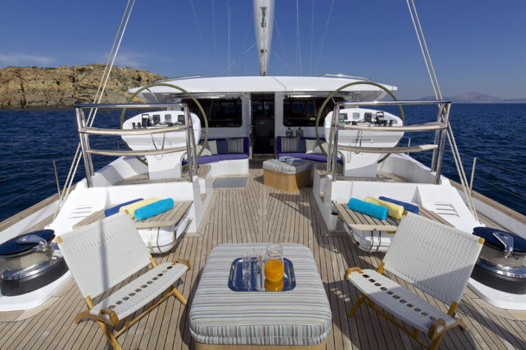 Sail yacht ALLURE -  Main Deck