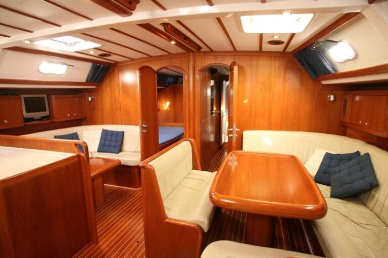 Sail yacht ATREVIDA - Salon