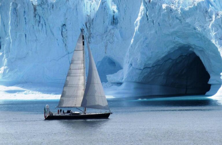 Sail yacht BILLY BUDD - On charter in Antartica