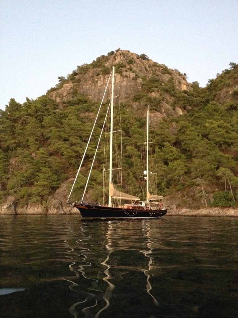 Sail yacht ILIOS -  Relaxing at anchor
