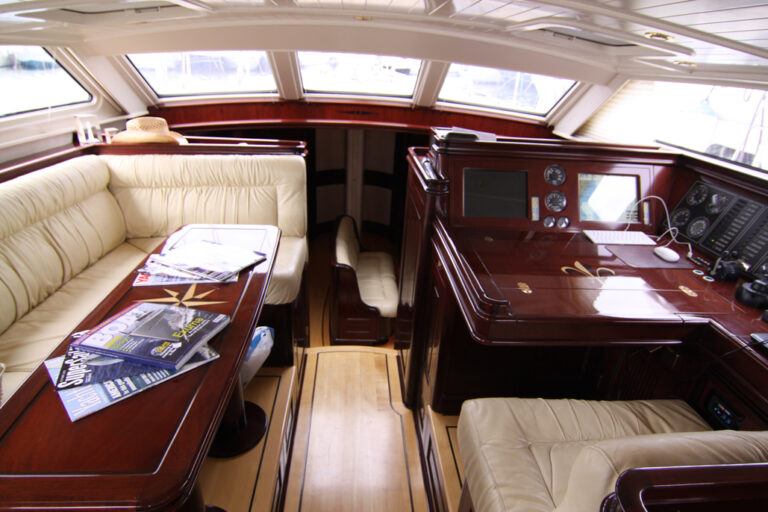 Sail yacht JAN DE VRIES -  Upper Salon