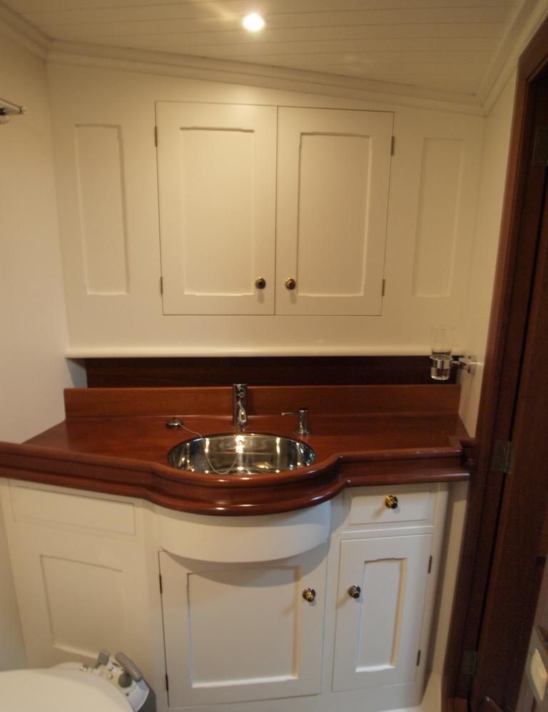 Sail yacht LADY ANN -  Guest Ensuite