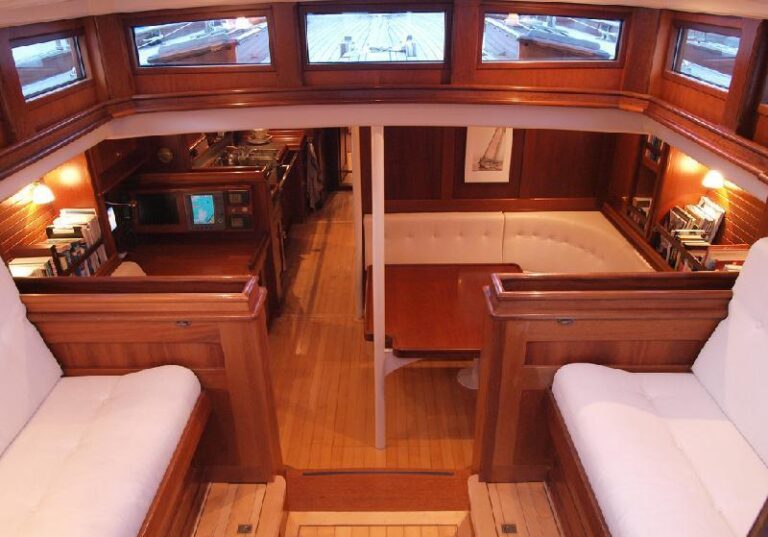 Sail yacht LADY ANN -  Pilothouse and Salon