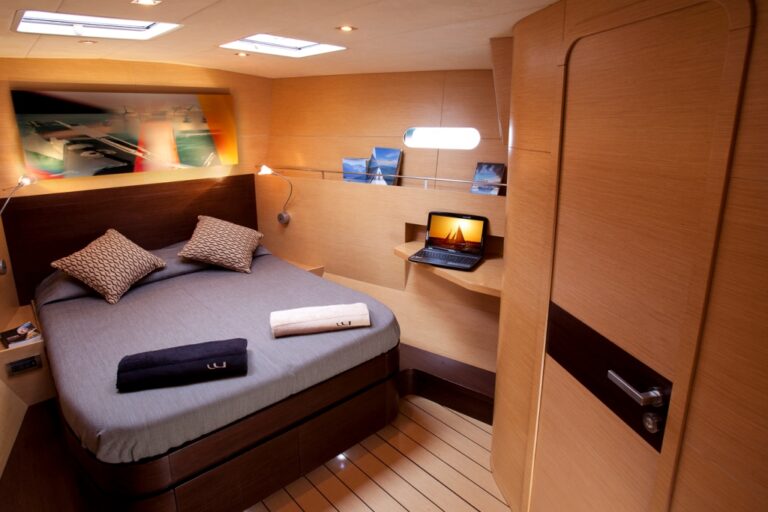 Sail yacht WIZARD - Master Cabin
