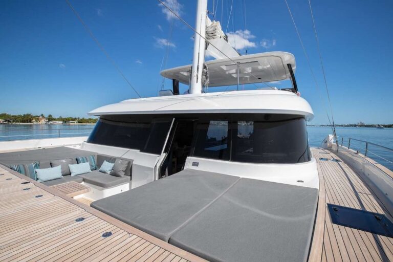 Sailing Catamaran AMAYA Bow