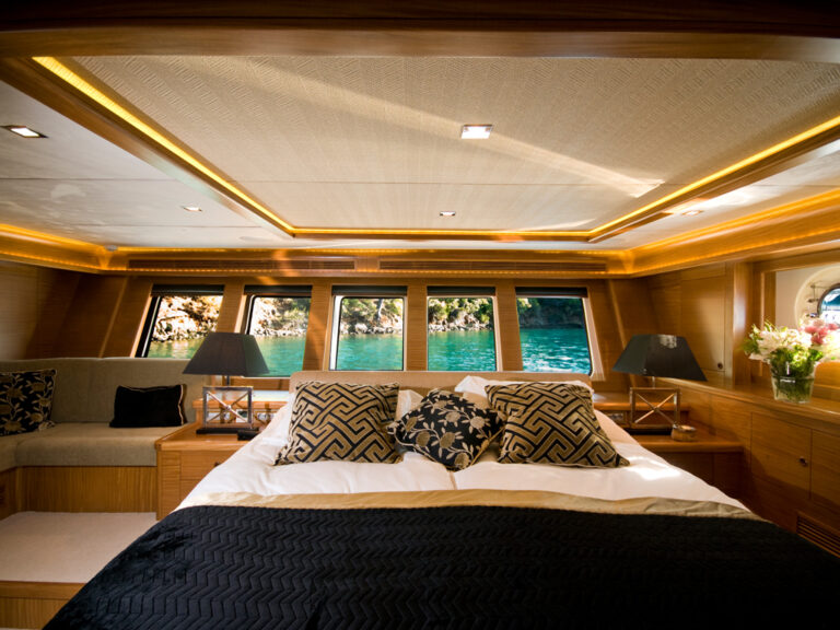 Sailing Yacht DAIMA - Master Cabin