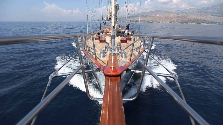 Sailing Yacht Lauran - Exterior