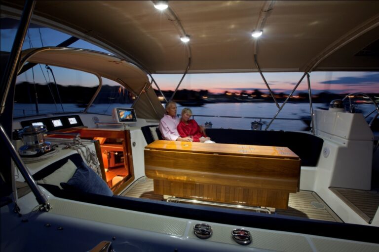 Sailing Yacht Magnetic Sky - Cockpit