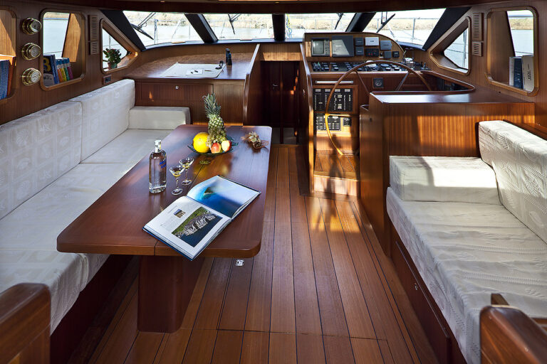 Sailing Yacht Myosotis -  Main Salon