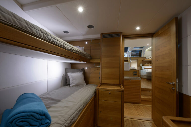 Sailing Yacht REINA - Bunks