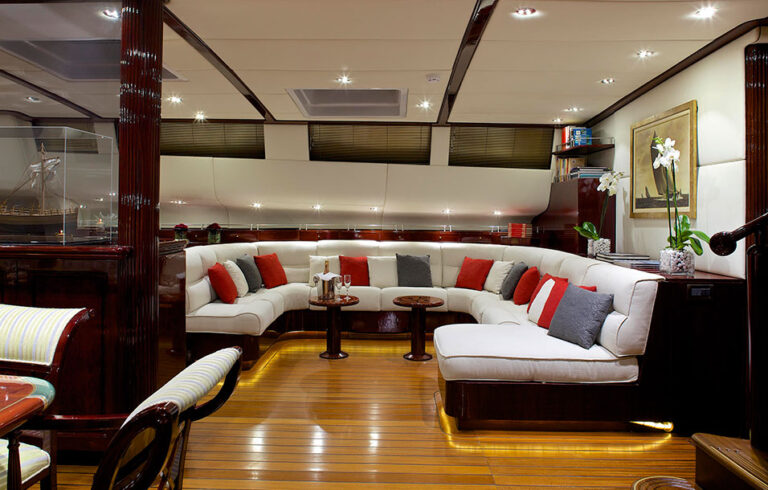 Sailing Yacht ALLURE Salon