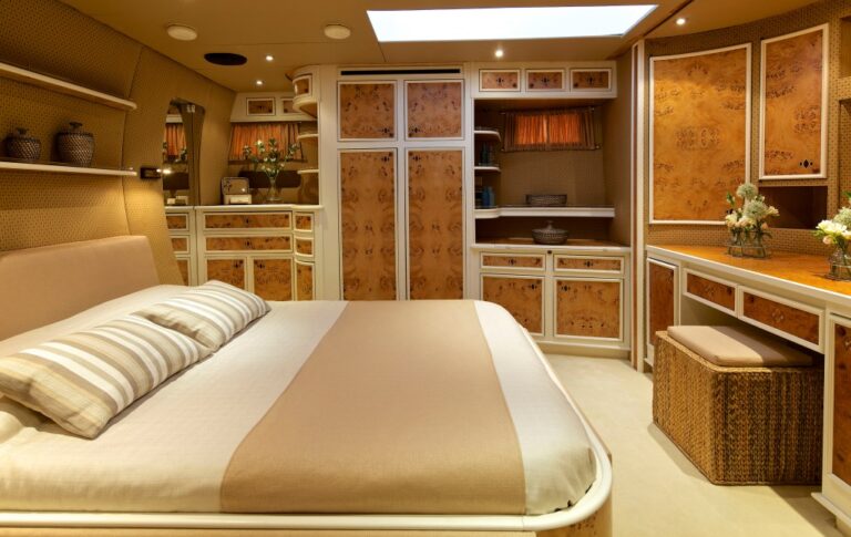 Sailing yacht AMADEUS - Master Cabin