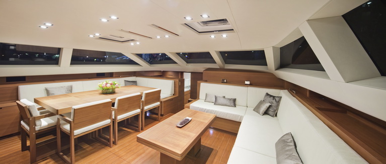 Sailing yacht Almagores II - SW 102 - The Deck Saloon