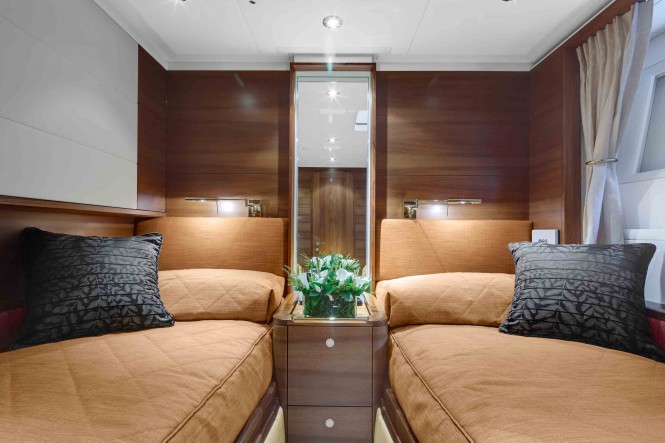 Sailing yacht Antares III - Twin Cabin