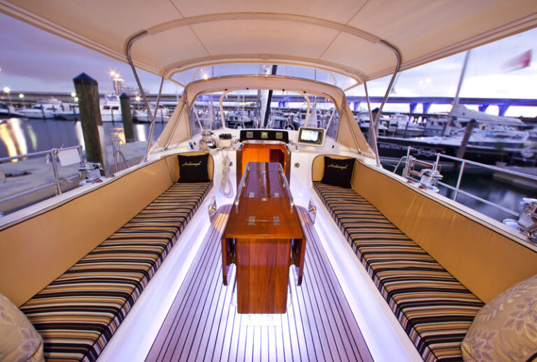 Sailing yacht Archangel -  Cockpit