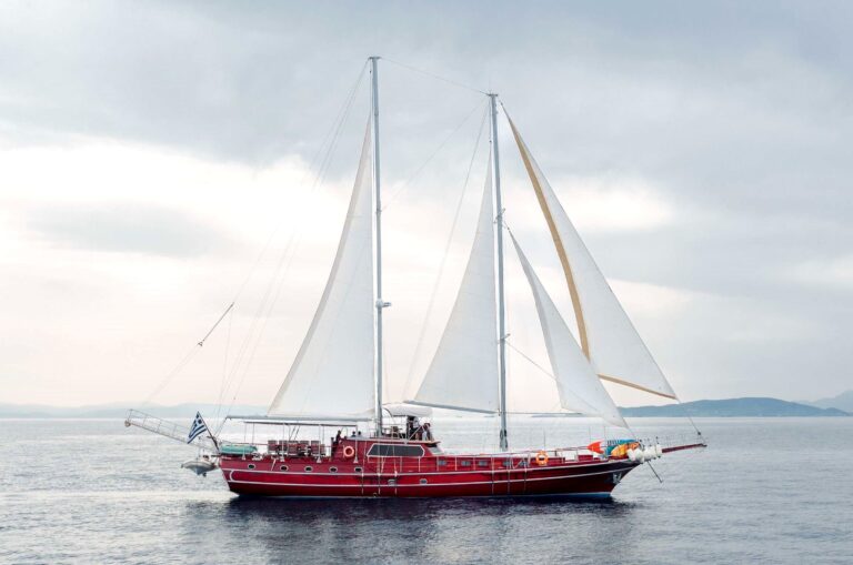 Sailing Yacht ERATO