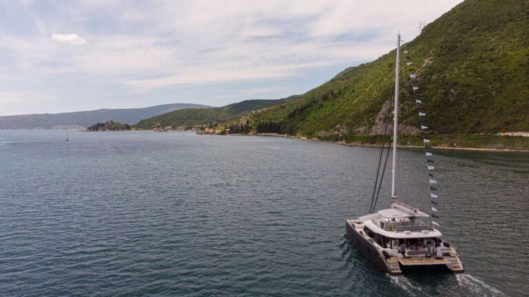 Sailing Yacht GYRFALCON