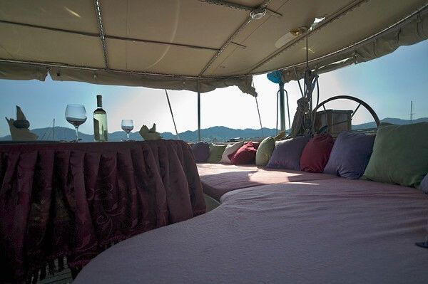 Sailing yacht HANDEM - Aboard