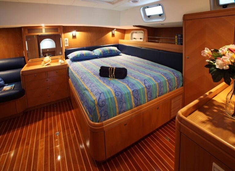 Sailing yacht KE AMA II - Master Cabin