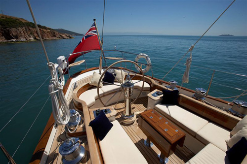 Sailing yacht KEALOHA - Spacious Deck