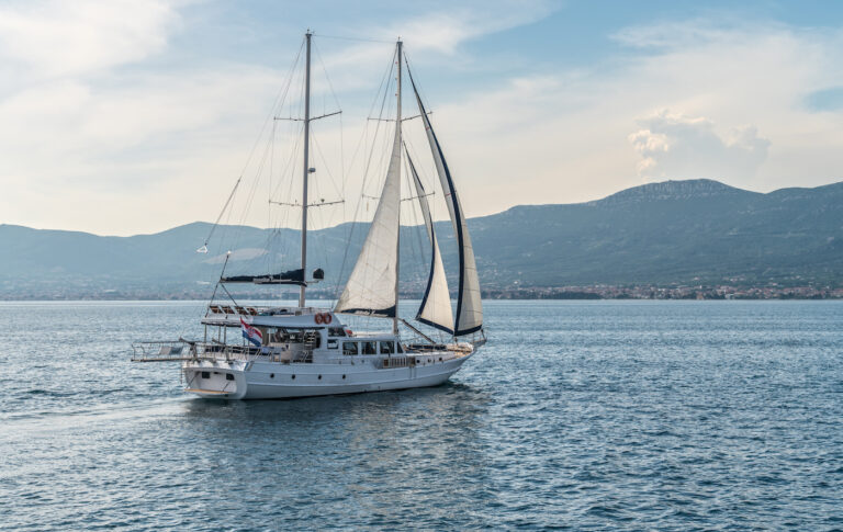 Sailing Yacht MASKE
