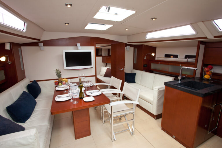Sailing yacht MODUS VIVENDI -  Salon 2
