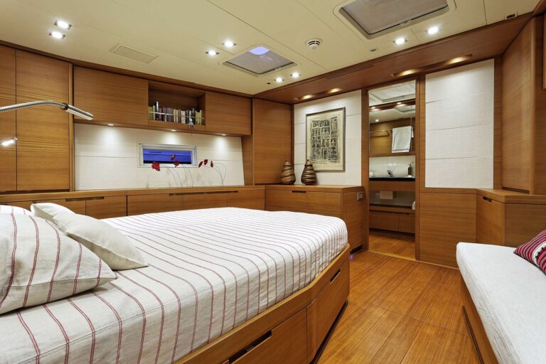 Sailing yacht MRS MARIETTA CUBE - Cabin 3