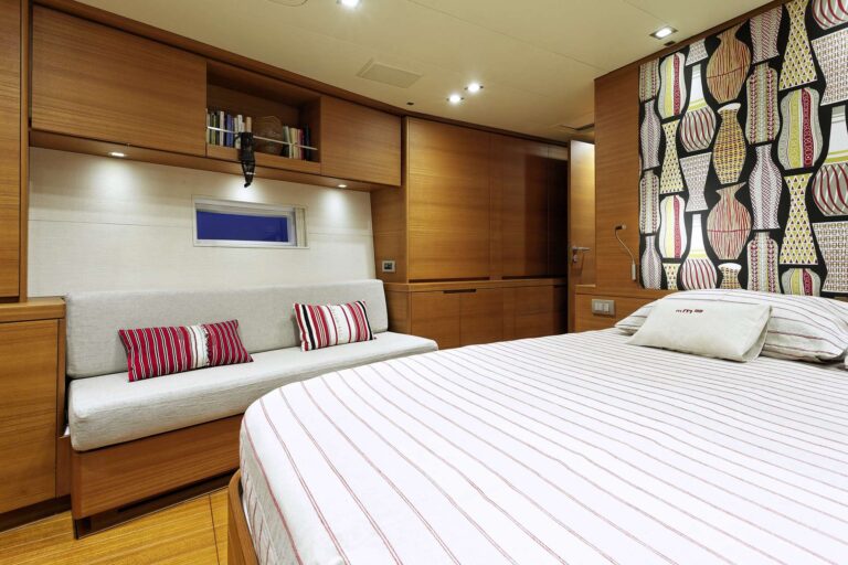 Sailing yacht MRS MARIETTA CUBE - Cabin 4