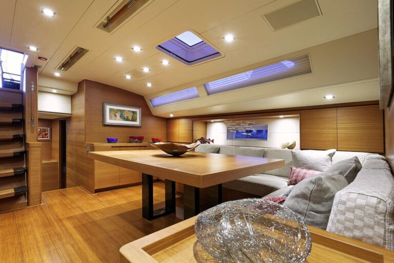 Sailing yacht MRS MARIETTA CUBE - Salon Dining