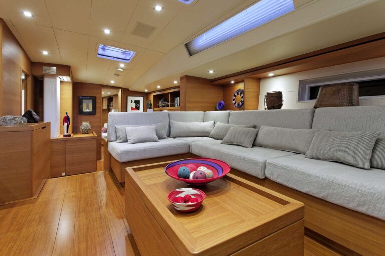Sailing yacht MRS MARIETTA CUBE - Salon Seating