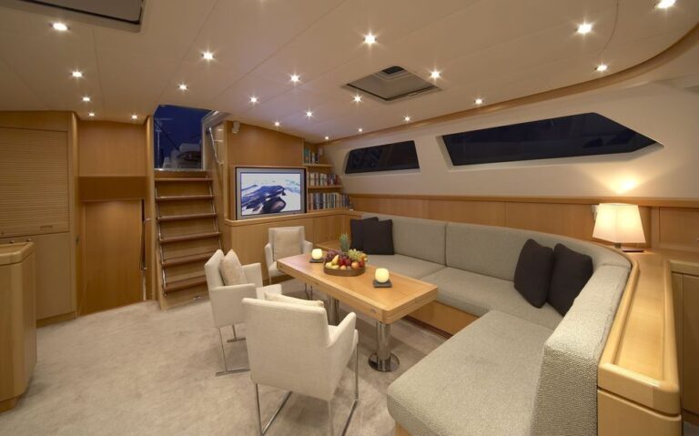 Sailing yacht Nephele -  Salon Dining