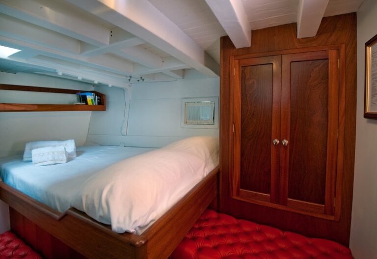 Sailing yacht Oriander - Double Cabin