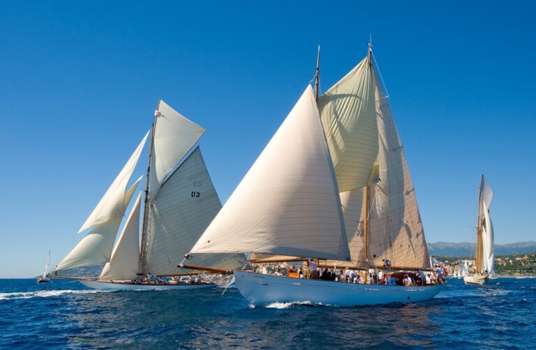 Sailing yacht Oriander - Sailing