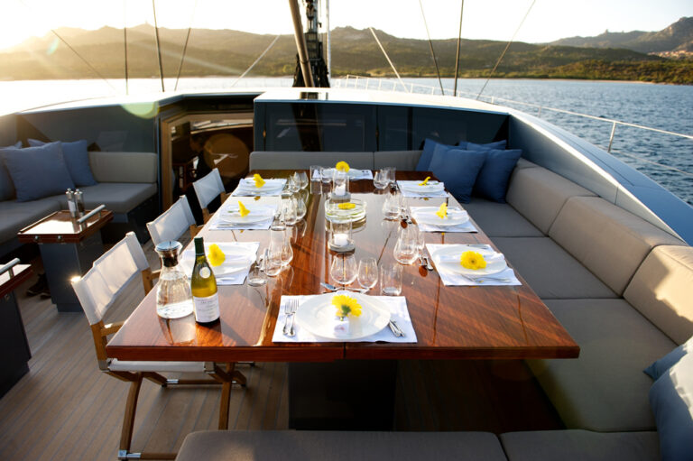 Al fresco Dining on Deck