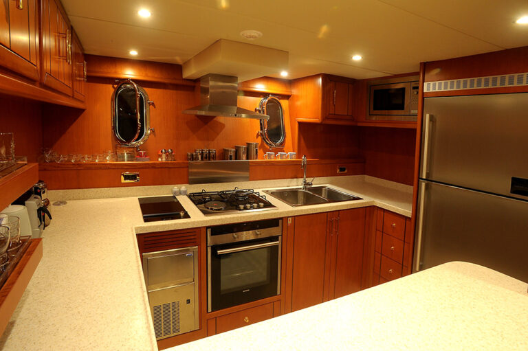 Sailing yacht TANGO CHARLIE - Galley