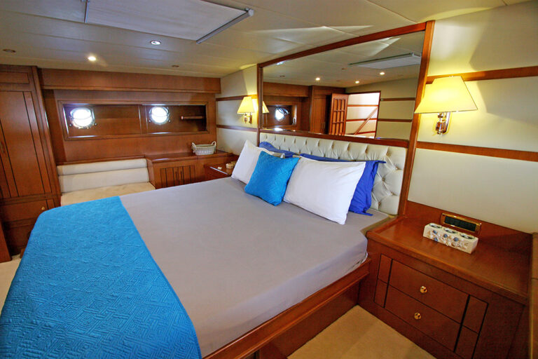 Sailing yacht TANGO CHARLIE - Guest Cabin