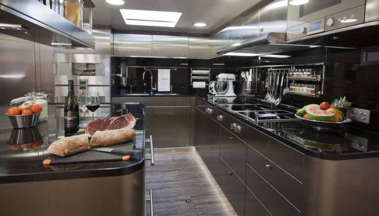 Sailing yacht Zefira Galley