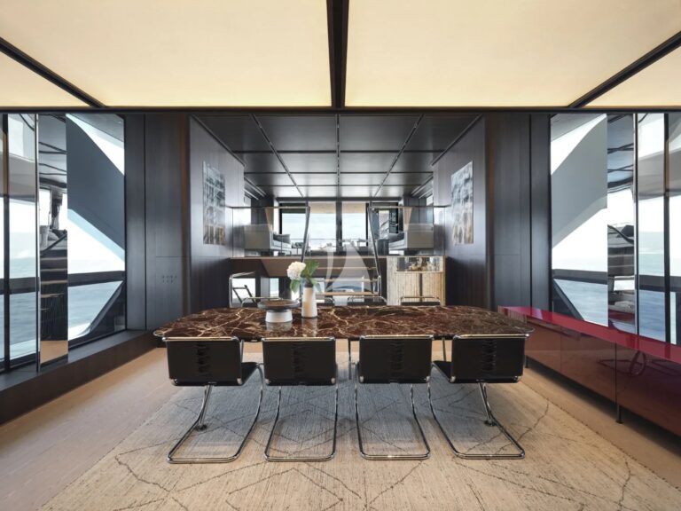 Salon Area