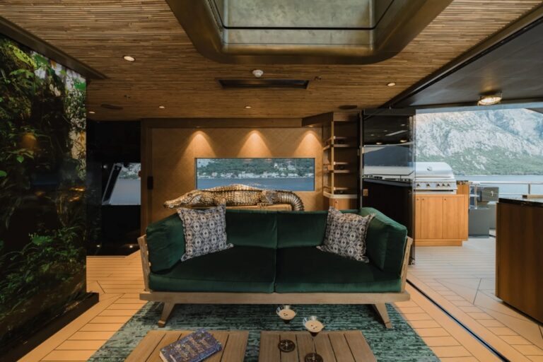 Salon With Relaxation Area